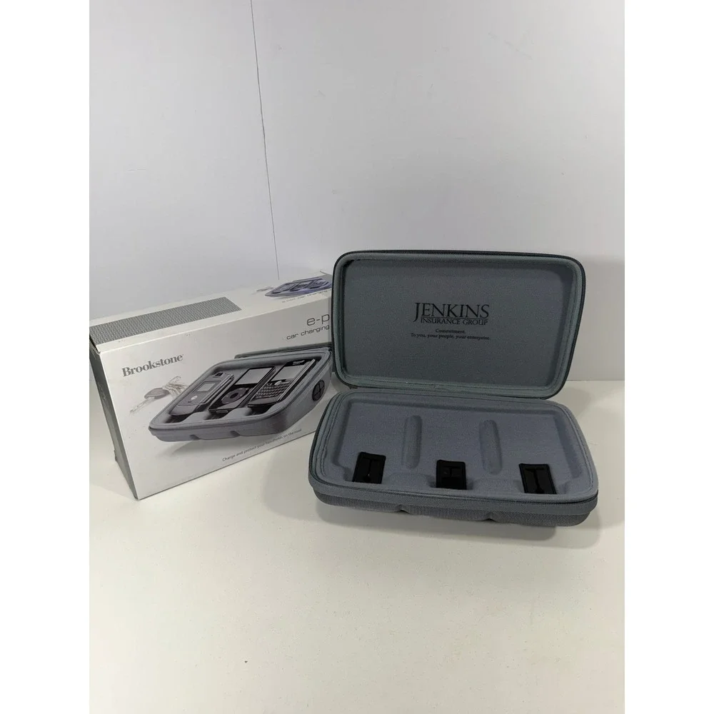 Brookstone e-pad Car Charging Valet Gray Rigid Electronics Organizer Case 12V